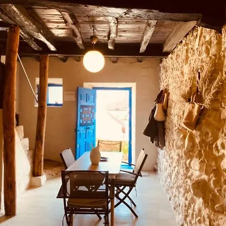 Balcony And Ocean Views Holiday home *