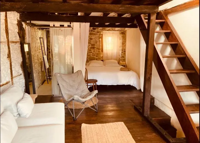 Balcony And Ocean Views Holiday home *