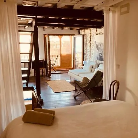 Hébergement de vacances Balcony And Ocean Views *